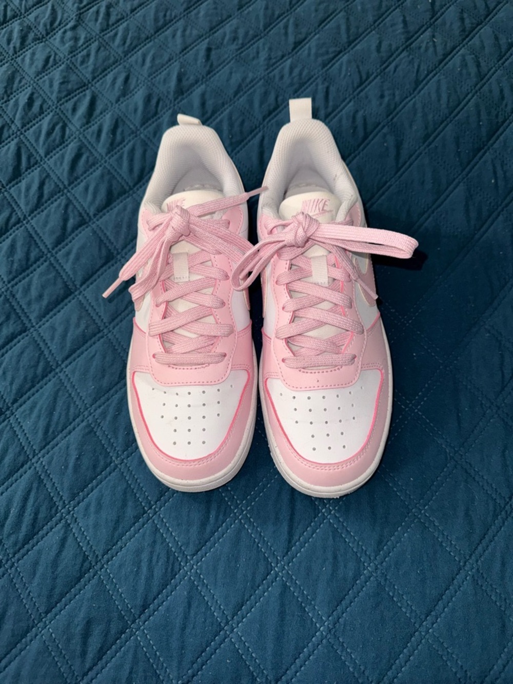 Nike Court Borough Low Pink/White Sneakers – Women’s 7.5 (Youth 5.5Y)